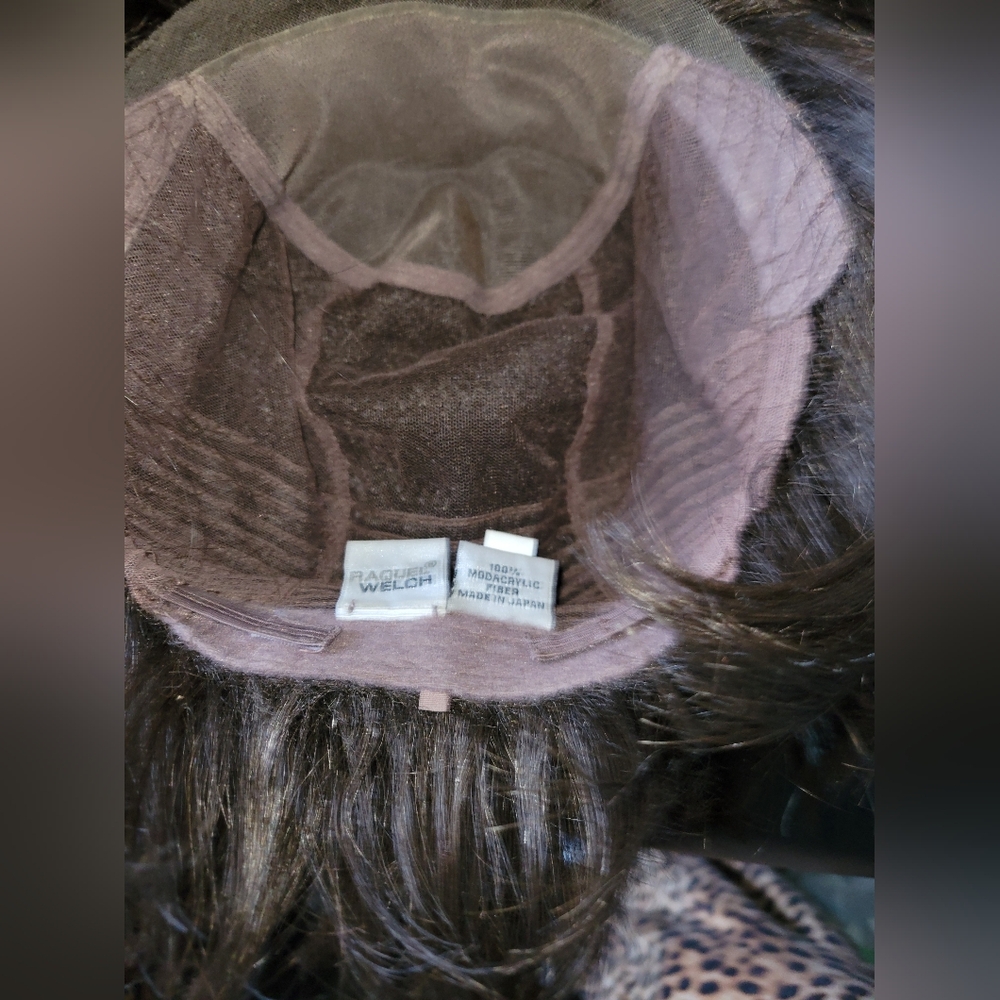 Muse By Raquel Welch Wigs- 100% Hand-tied Cap! - Picture 7 of 14